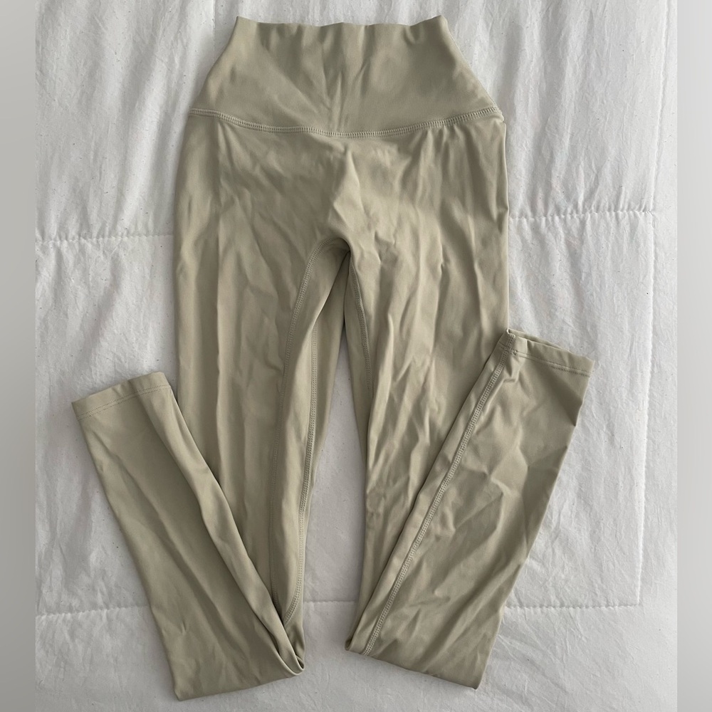 CSB freedom scrunch leggings